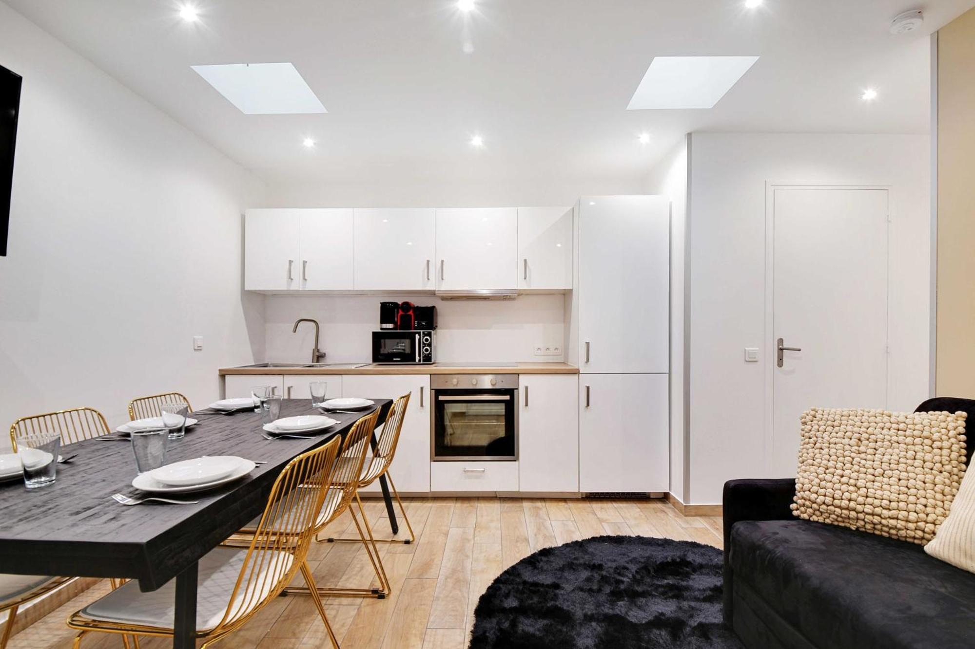 Enchanting 2 Bdr Parisian Apartment Exterior photo